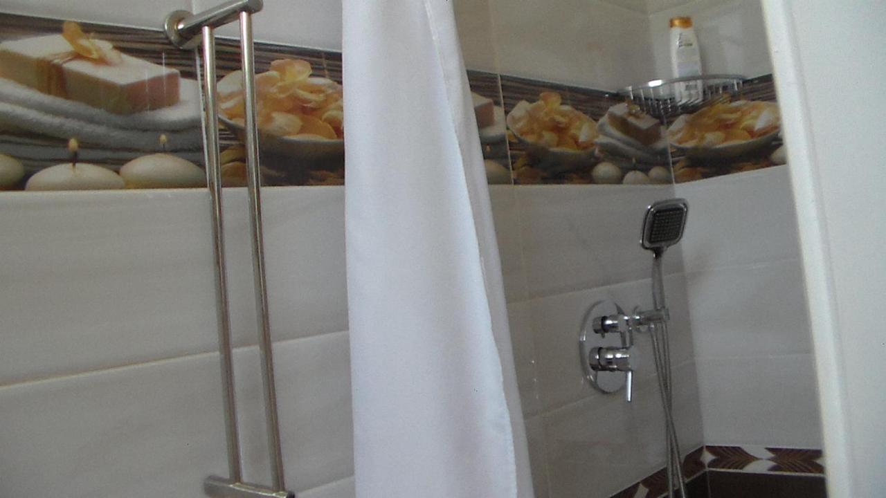 Shkoder Hotel Temali ภายนอก รูปภาพ