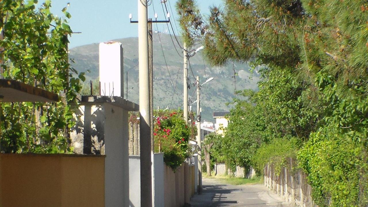 Shkoder Hotel Temali ภายนอก รูปภาพ